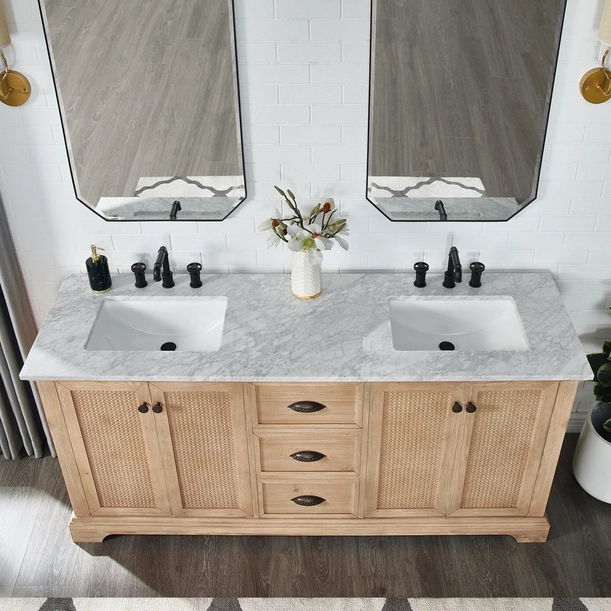Mobile bagno Hervas con top in marmo naturale senza specchio