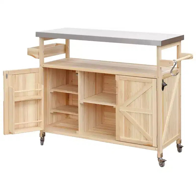 Isola per cucina Okak Outdoor con piano in acciaio inossidabile, carrello da cucina in legno con ante, ripiani e porta spezie, isola da cucina con ruote