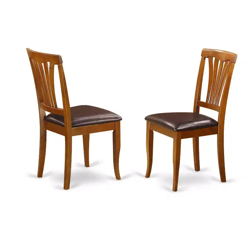 Tavolo da pranzo ovale a 5 pezzi in legno massello con finitura marrone sella e 4 sedie con