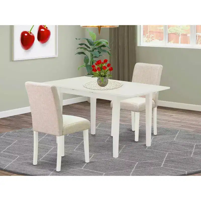 Set da tavolo da pranzo HomeStock in 3 pezzi con piano rettangolare in legno massiccio, finitura bianco lino e prolunga a farfalla
