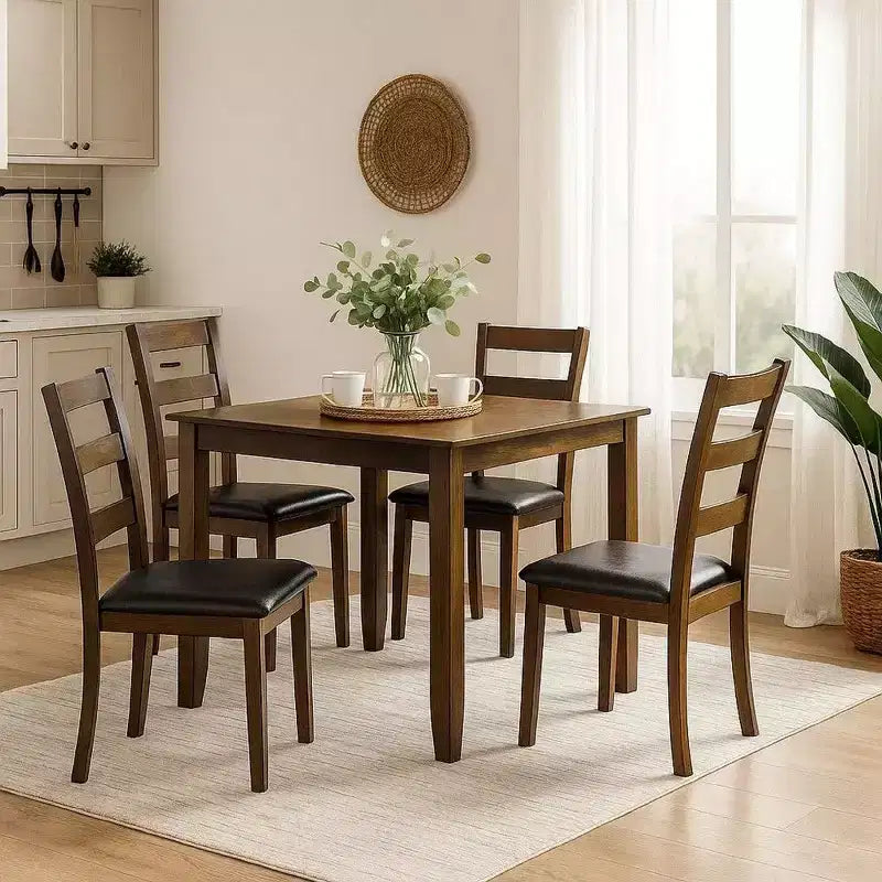 Set da pranzo Royal Hampton da 5 pezzi con sedie in similpelle, marrone