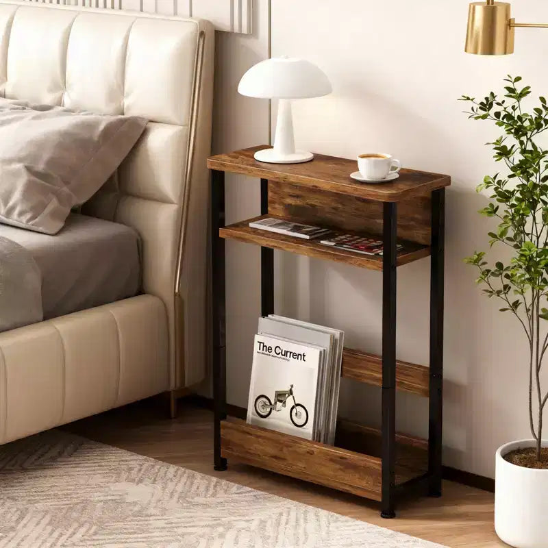 COZONY Tavolino stretto con 3 ripiani e portariviste, Tavolino sottile per piccoli spazi, Comodino moderno e sottile per soggiorno