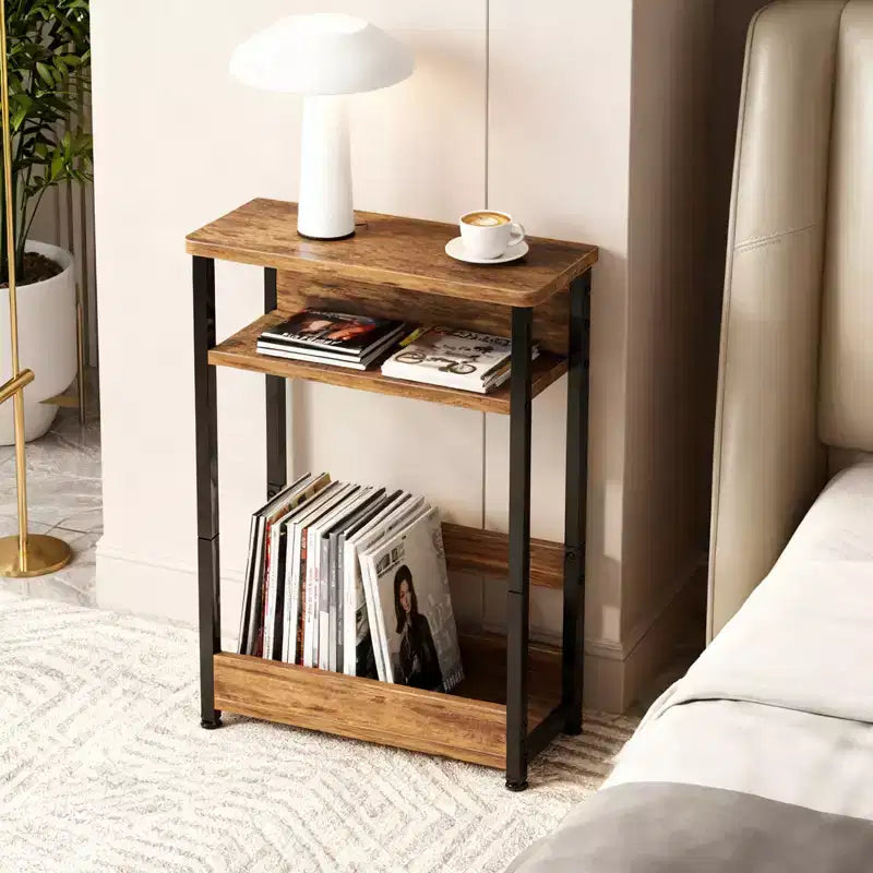 COZONY Tavolino stretto con 3 ripiani e portariviste, Tavolino sottile per piccoli spazi, Comodino moderno e sottile per soggiorno