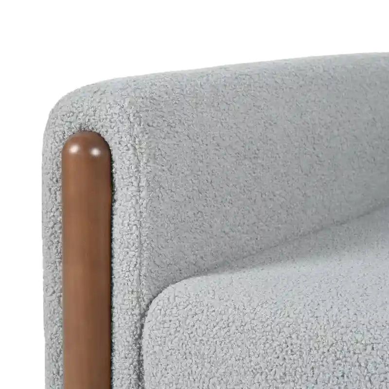 Poltrona Maloa imbottita oversize in teddy con gambe in noce di Christopher Knight Home