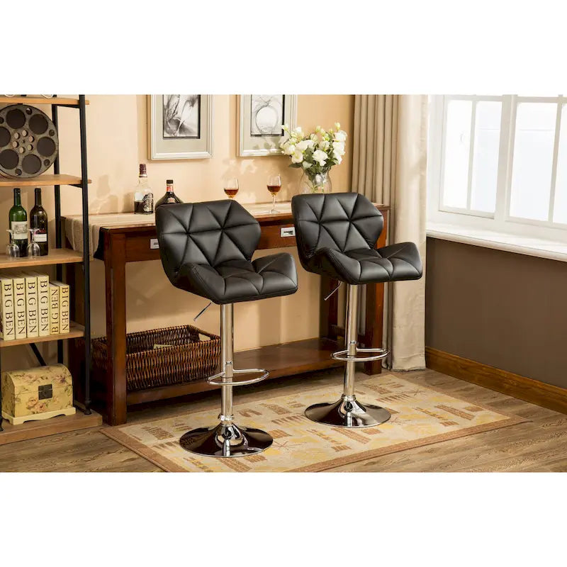 Set moderno di 2 sgabelli da bar girevoli con seduta imbottita capitonné, base in metallo cromato, regolabili in altezza per isola cucina