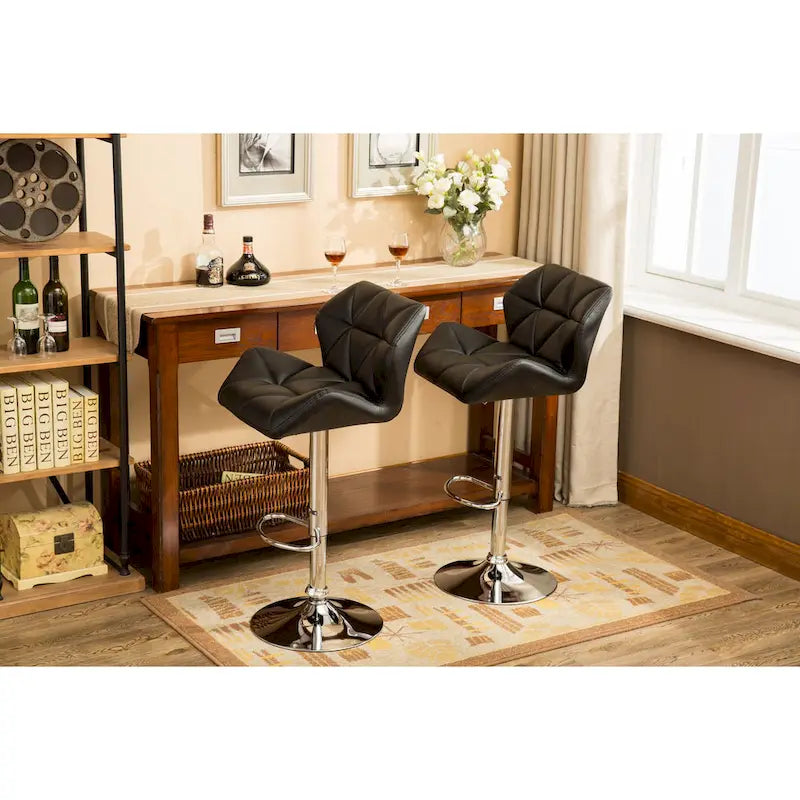 Set moderno di 2 sgabelli da bar girevoli con seduta imbottita capitonné, base in metallo cromato, regolabili in altezza per isola cucina