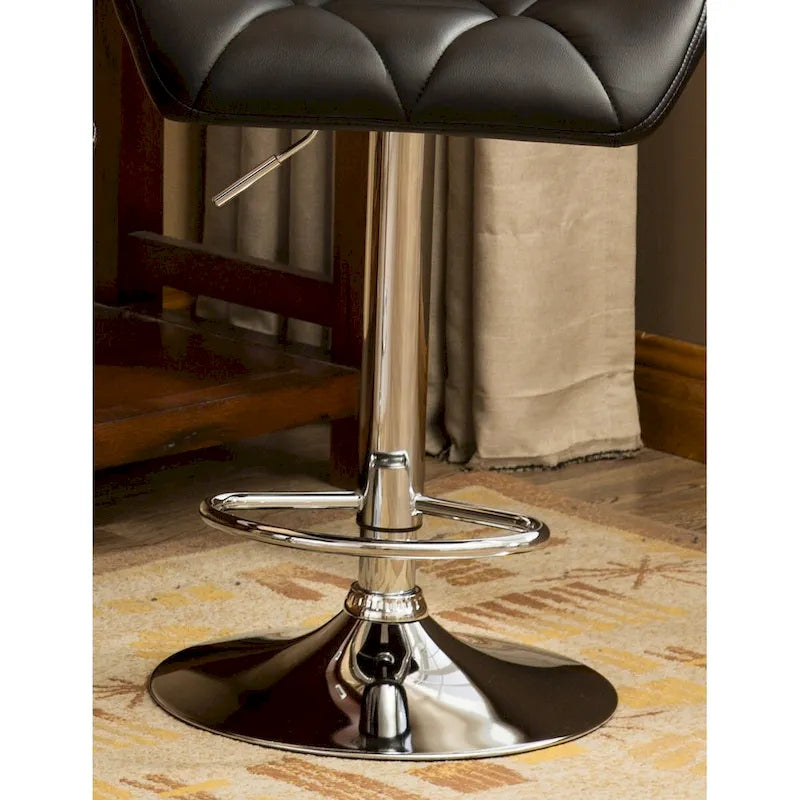 Set moderno di 2 sgabelli da bar girevoli con seduta imbottita capitonné, base in metallo cromato, regolabili in altezza per isola cucina