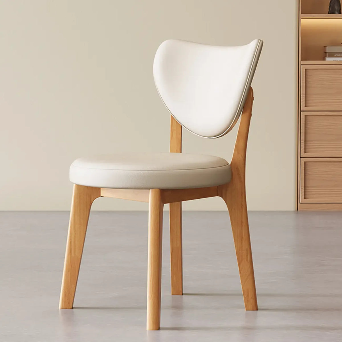 Sedia da pranzo moderna senza braccioli con schienale ad ala in similpelle