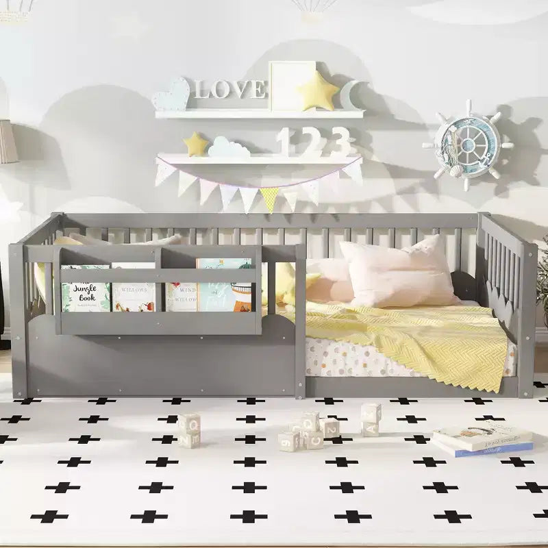 Lit d'enfant Bellemave avec clôture rehaussée et étagère, cadre de lit Montessori double en bois pour filles et garçons
