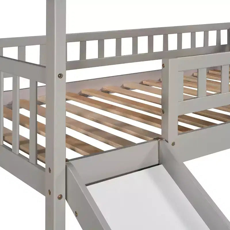 Letto a soppalco a castello con scivolo e scale, letto a soppalco con cassetti contenitori, letto a soppalco in legno a capanna per bambini e neonati