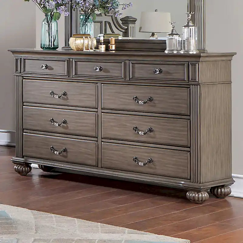 Comò e specchio tradizionali a 9 cassetti in 2 pezzi Vame di Furniture of America