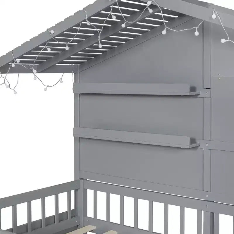 Letto a capanna per bambini con scaffali e sponde, Struttura letto in legno stile Montessori per bambini con finestra e striscia luminosa scintillante