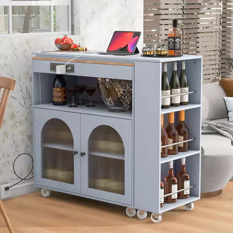 Isola da Cucina con Ruote e 2 Ante in Vetro, Carrello da Cucina con Tavolo Estensibile e Prese di Corrente, Isola da Cucina con Ripiani Laterali Aperti