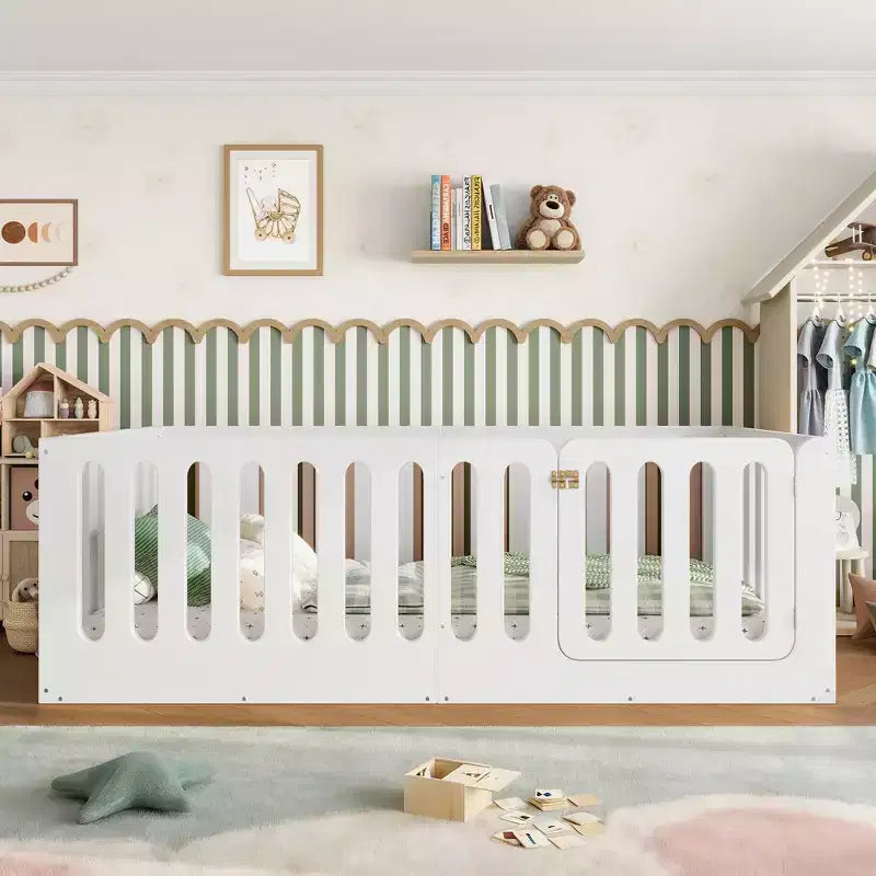 Lettino Montessori da Pavimento Bianco Doppio con Sbarre e Porta – Legno Massello, 1 Bambino