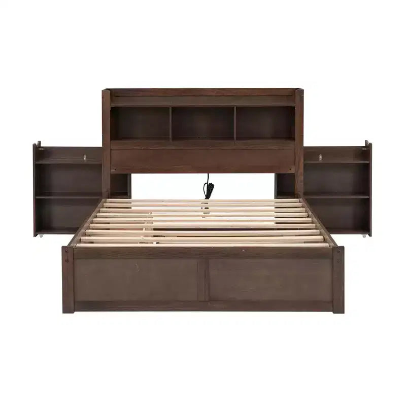 Letto matrimoniale con contenitore, rotelle estraibili, testiera libreria e stazione di ricarica, struttura letto in legno matrimoniale con mensole e cassetti