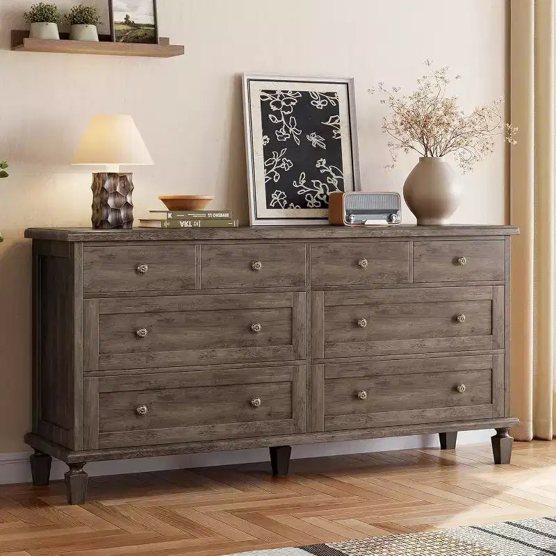 Comò a 8 cassetti per camera da letto, mobile TV vintage da 150 cm con maniglie intagliate e gambe affusolate, cassettiera in legno con grande capacità di archiviazione