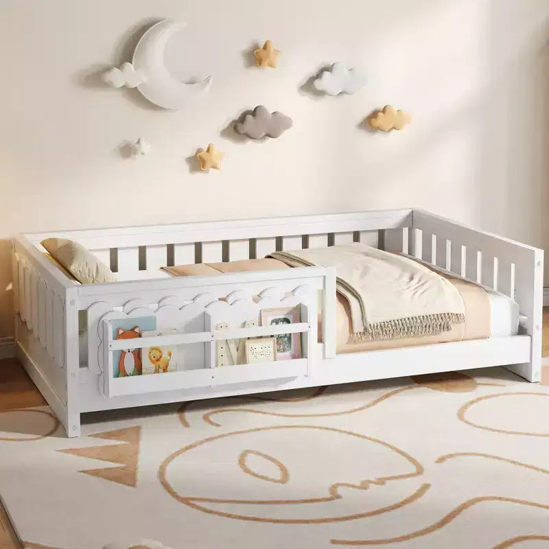 Struttura letto a piattaforma per bambini di dimensioni Twin e Full con sponda di protezione, librerie integrate e ripiani portaoggetti