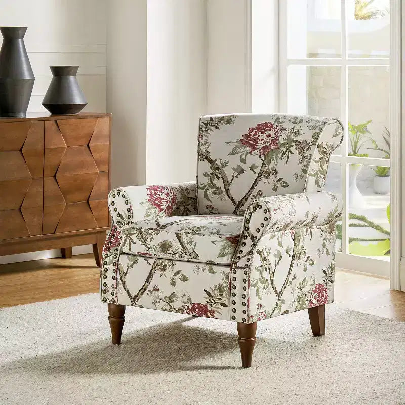Poltrona Araceli Tradizionale in Legno Imbottita Floreale con Schienale Alto e Borchie | ART OF LIVING DESIGNS