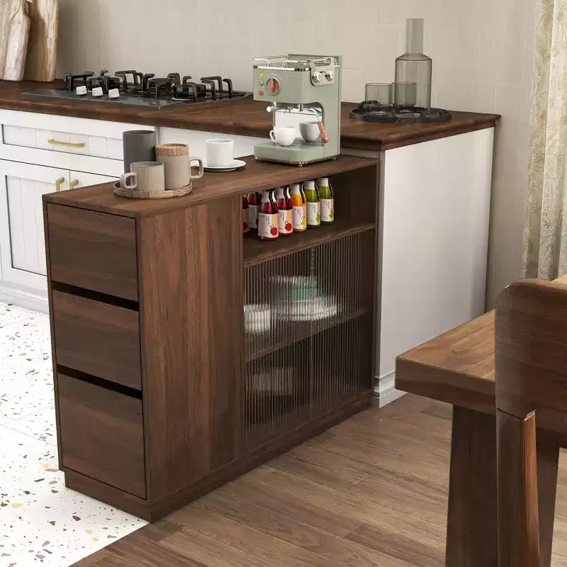 Madia moderna GDFStudio Hikaru con ante scorrevoli in vetro e cassetti