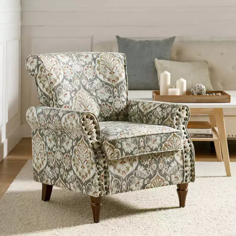 Poltrona Araceli Tradizionale in Legno Imbottita Floreale con Schienale Alto e Borchie | ART OF LIVING DESIGNS