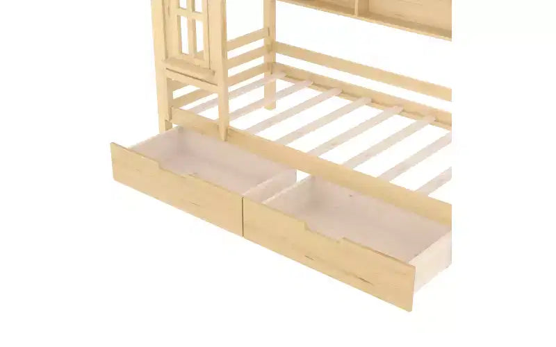 Letto a piattaforma a forma di casa con cassetti contenitori e finestra, struttura in legno massello con mensole, design giocoso per bambini, bianco chiaro