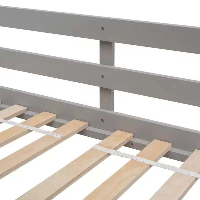 Letto a soppalco a forma di casetta con scaletta e spondine per bambini, in legno, misura singola