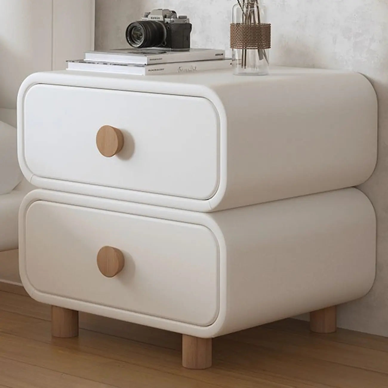 Comodino scandinavo in similpelle con finitura in similpelle