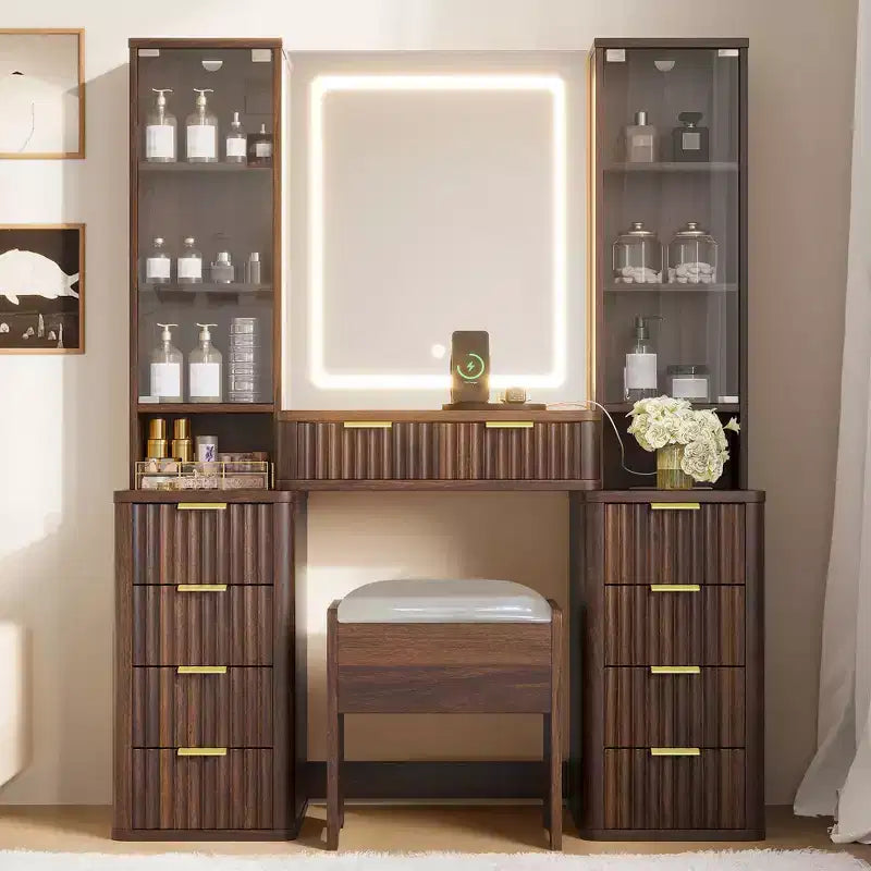 JVNOXK Set Toeletta Moderno da 43,5 Pollici con Specchio e Luce, con Cassetti e Mobiletto in Vetro Trasparente, Include Sgabello e Stazione di Ricarica, Marrone