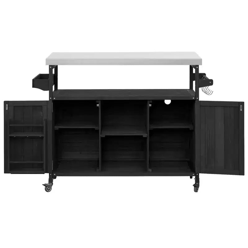 Isola per cucina Okak Outdoor con piano in acciaio inossidabile, carrello da cucina in legno con ante, ripiani e porta spezie, isola da cucina con ruote