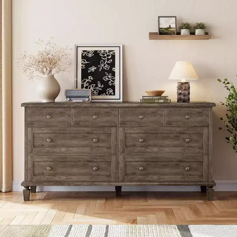 Commode à 8 tiroirs pour chambre à coucher, meuble TV vintage de 59 po avec poignées sculptées et pieds fuselés, commode en bois avec grande capacité de rangement