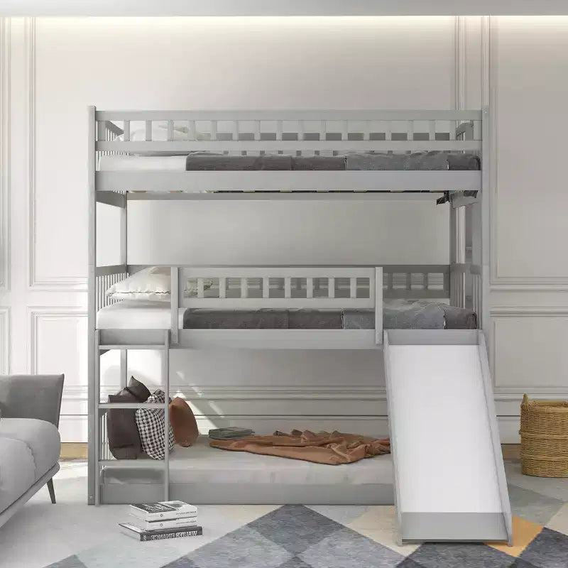 Letto a Castello Triplo Full Over Full con Scaletta Convertibile e Scivolo, Letto Triplo con Sponde di Protezione, Bianco/Grigio/Espresso - ModernLuxe