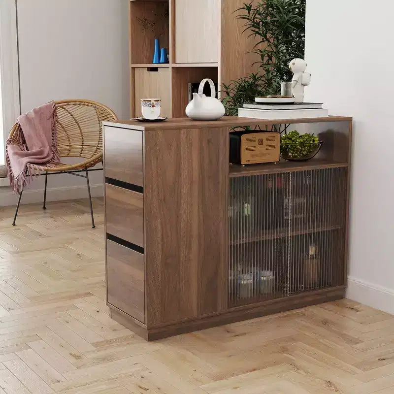 Madia moderna GDFStudio Hikaru con ante scorrevoli in vetro e cassetti