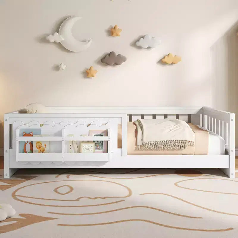 Struttura letto a piattaforma per bambini di dimensioni Twin e Full con sponda di protezione, librerie integrate e ripiani portaoggetti