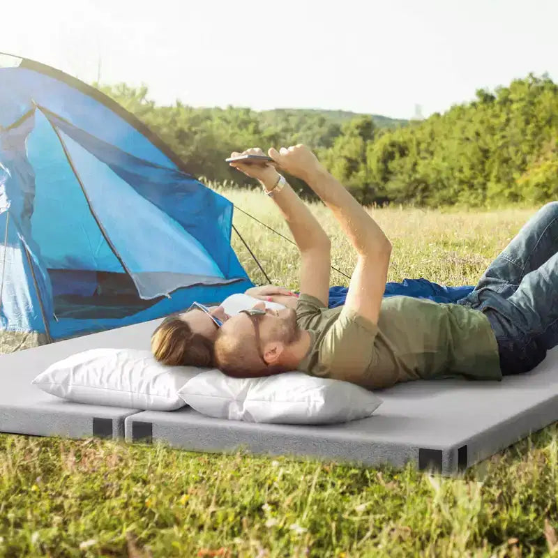 Materasso da campeggio in memory foam Costway con fondo antiscivolo e borsa da viaggio per dormire all'aperto grigio/blu
