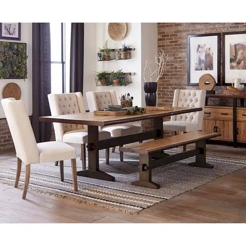 Collezione da pranzo con design artigianale a bordo vivo