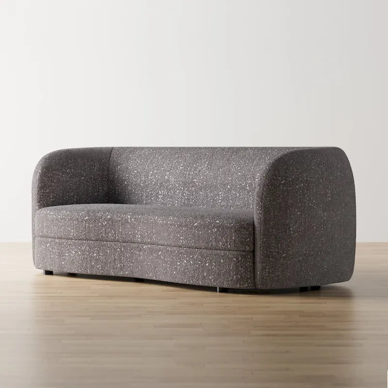 Divano curvo moderno Ophelia con braccioli in bouclé, seduta a rene e gambe rotonde in legno di Furniture of America