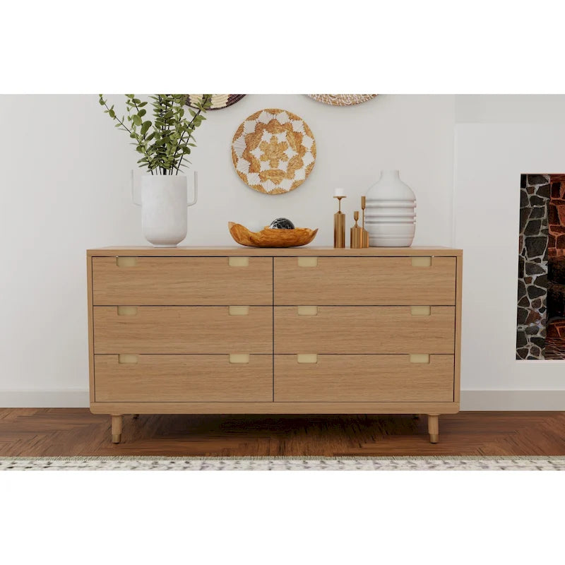 Comò in legno a sei cassetti Easton di Alpine Furniture, color sabbia (beige)