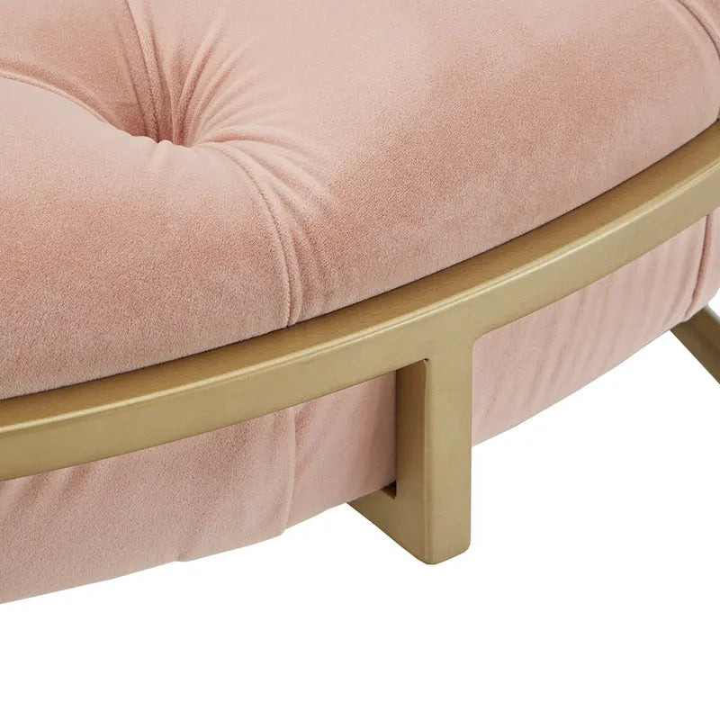 Pouf rotondo trapuntato in velluto Perdita con finitura oro di iNSPIRE Q Bold