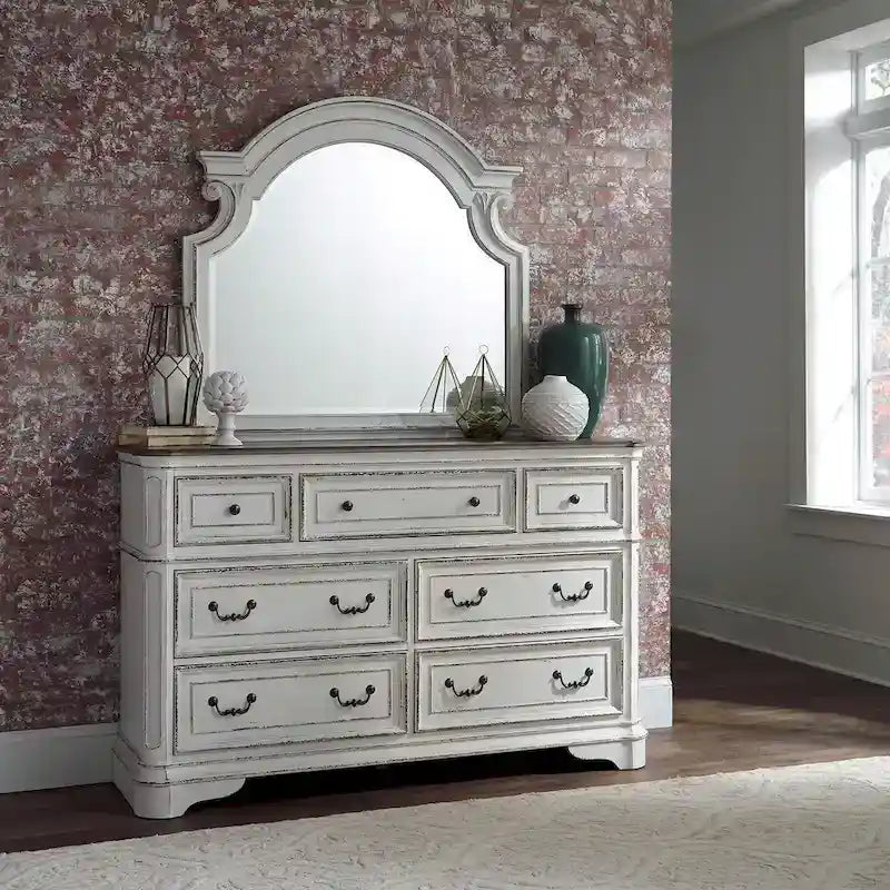 Letto con pannelli, cassettiera con specchio e comodino Magnolia Manor
