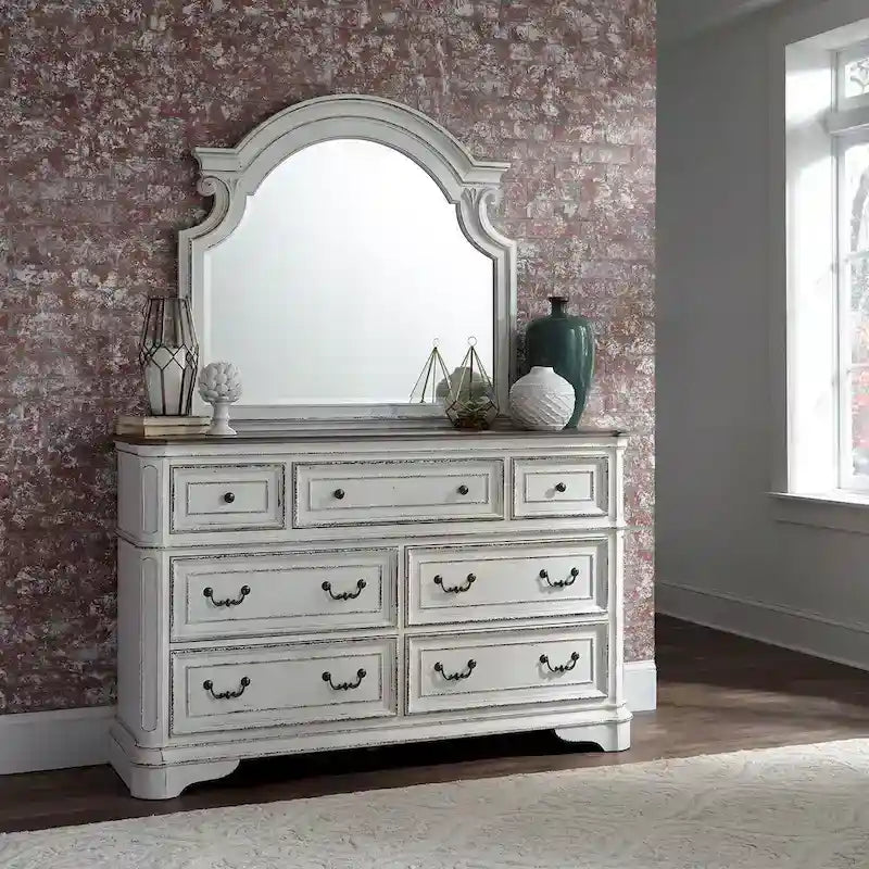 Letto con pannelli, cassettiera con specchio e comodino Magnolia Manor