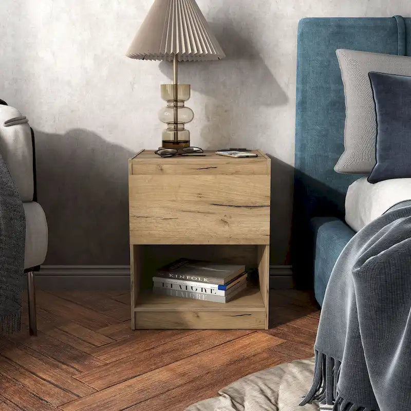 DH Comodino rustico in rovere chiaro BASIC con 1 cassetto, base di ricarica e ripiano aperto di Denhour