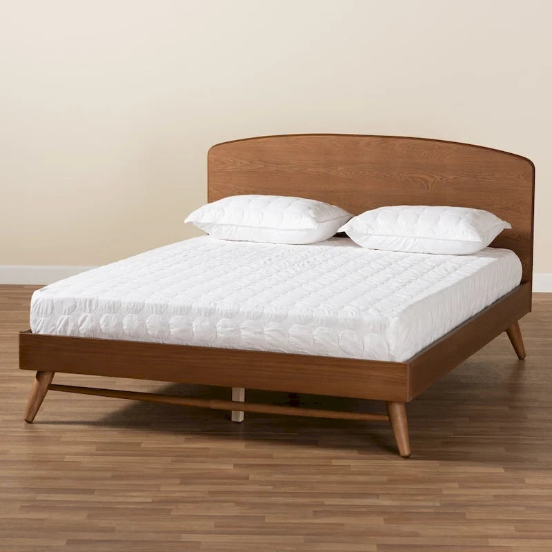Letto a piattaforma Keagan in stile transizionale moderno di metà secolo con finitura noce