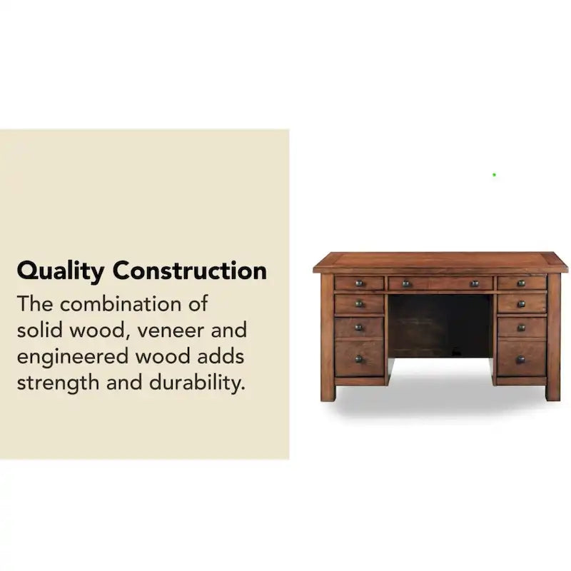 Scrivania direzionale con piedistallo Tahoe Aged Maple 54 W di Homestyles