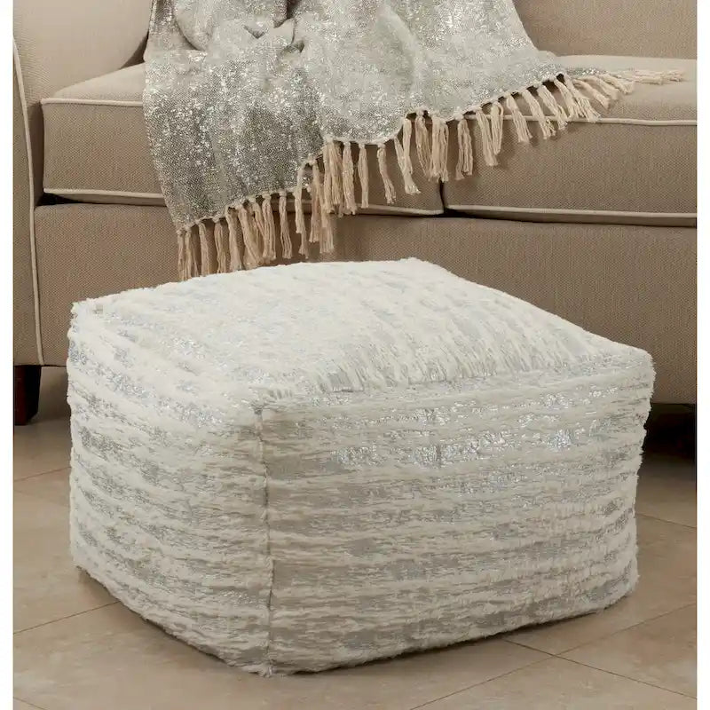 Pouf in pelliccia sintetica con stampa a lamina