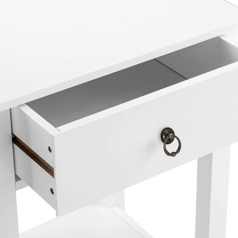 Comodino moderno e semplice con cassetto