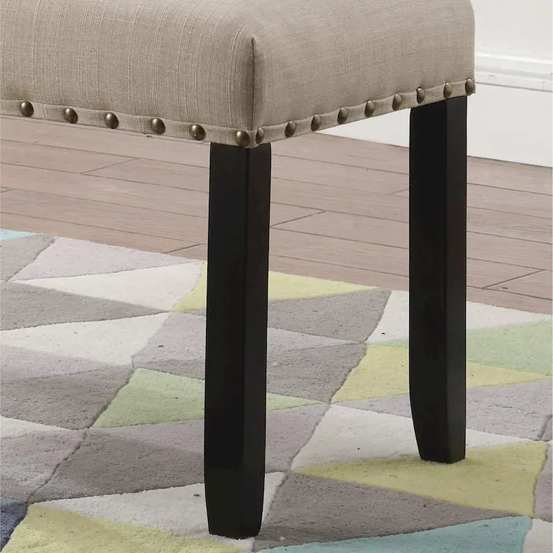 Panca da pranzo in tessuto Biony di Roundhill Furniture con finiture borchiate