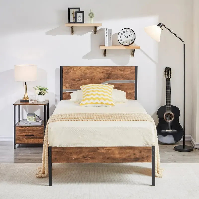 Javlergo Base Letto a Piattaforma in Metallo con Testiera e Pediera in Legno, Struttura Letto Industriale in Metallo Nessuna Rete a Molle Necessaria
