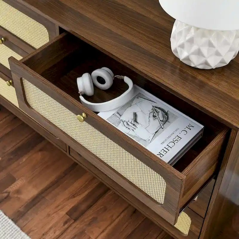 Comò moderno a 6 cassetti in legno massello e rattan per camera da letto