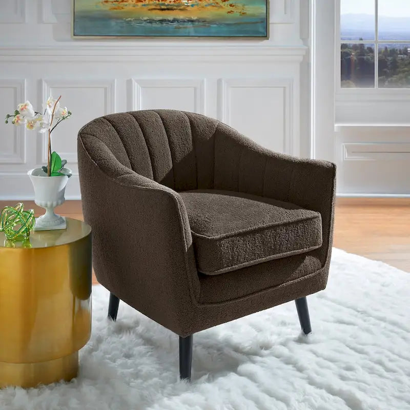 Poltrona Neath Mid-Century trapuntata a canali con rivestimento del cuscino rimovibile di iNSPIRE Q Classic