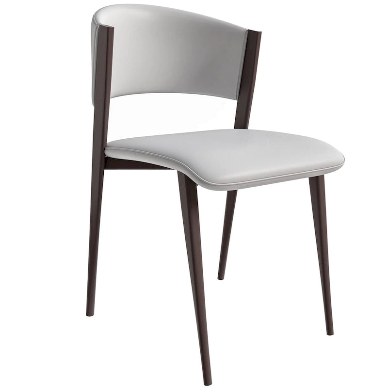 Sedia da pranzo Aspen con sedile in pelle in metallo nero di LeisureMod